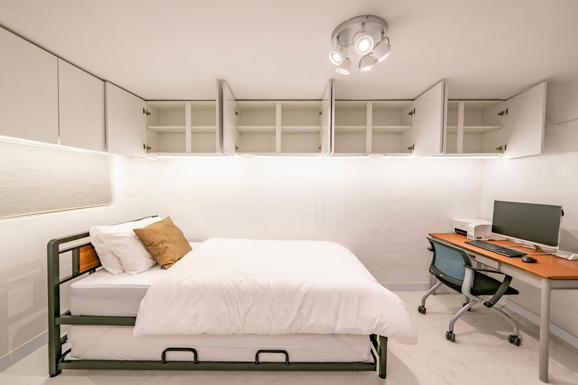 Jts Tailored Service Near Hyehwa Station Seoul
