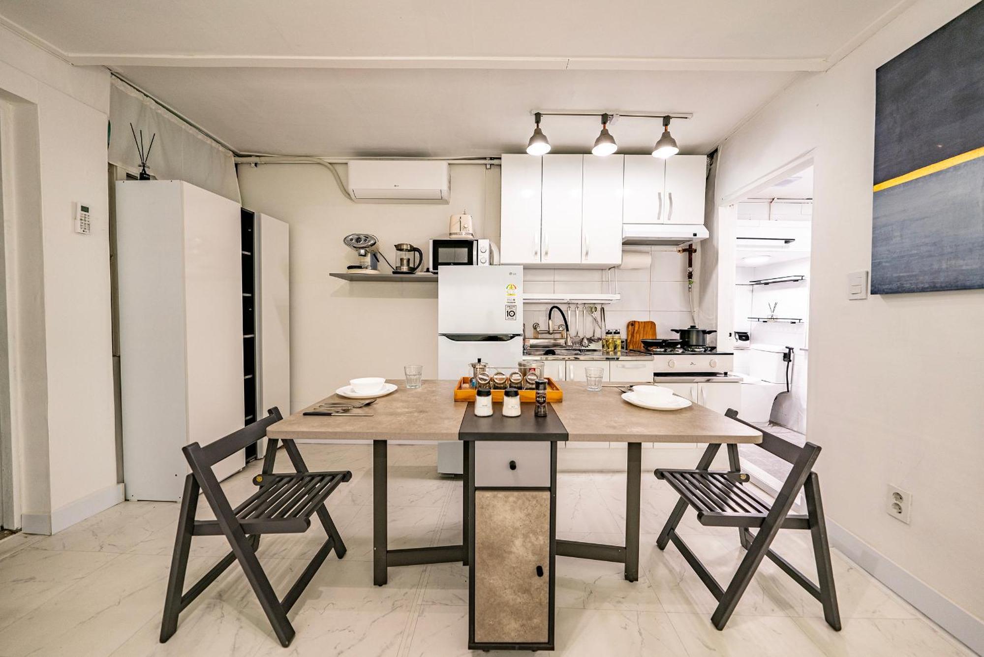 Jts Tailored Service Near Hyehwa Station