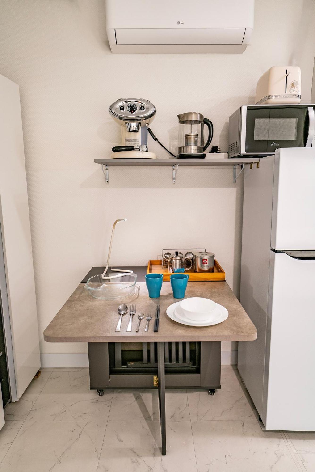 Jts Tailored Service Near Hyehwa Station